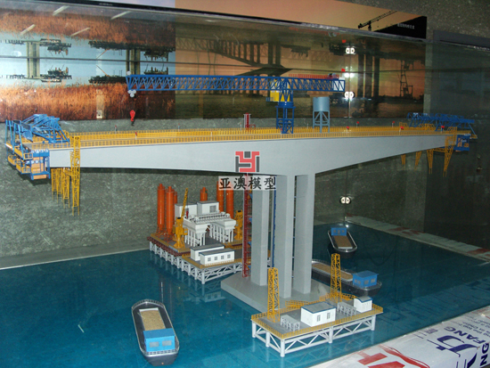 連續(xù)剛構懸臂澆筑模型